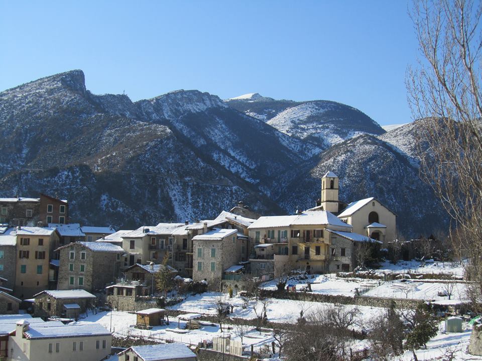 Marie sous la neige