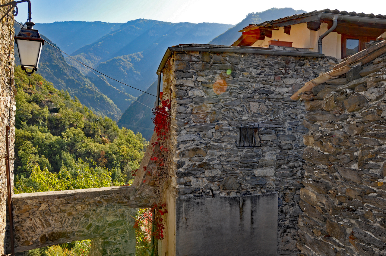 Le vallon d'ULLION vu de la place du RÉPITON